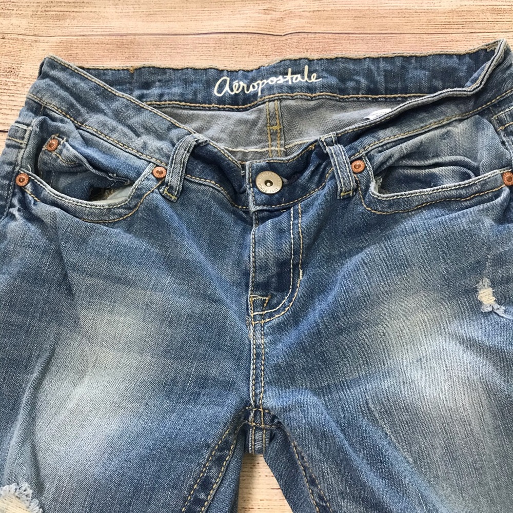 Aeropostale Capri - Size 6 - Picture 2 of 4